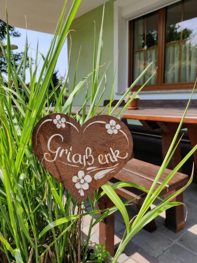 Pension Holzapfel Sankt Georgen im Attergau Ngoại thất bức ảnh